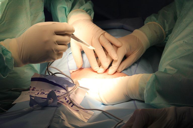 La Asociación de Cirugía Estética alerta sobre tratamientos ‘low cost’ para mejorar la imagen