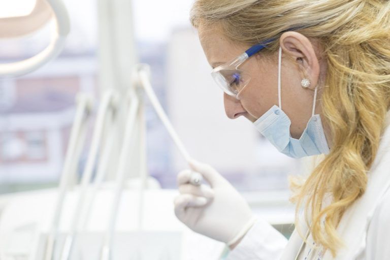 La OMS propone 10 cuestiones claves para garantizar equidad del personal sanitario