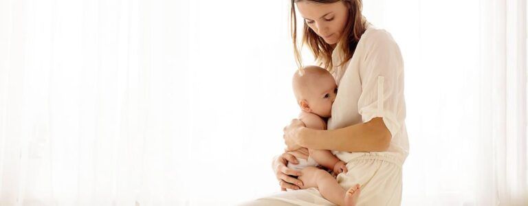 La lactancia materna es segura y se critica el ‘marketing’ de los sustitutivos