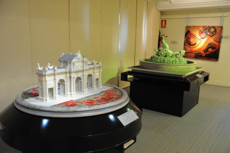 El museo que demuestra que «tocar acerca el arte, no lo estropea»