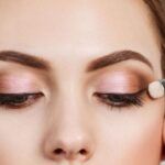 maquillaje-con-mascarilla_-3-trucos-para-hacer-los-ojos-mas-grandes-655×368