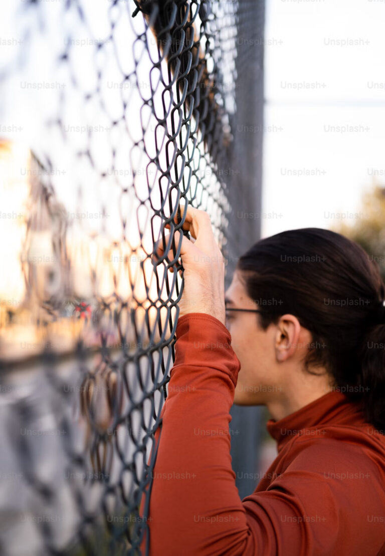 Empoderamiento femenino y liderazgo:  Cómo ascender en nuestras carreras, superar barreras (¡y no morir en el intento!)